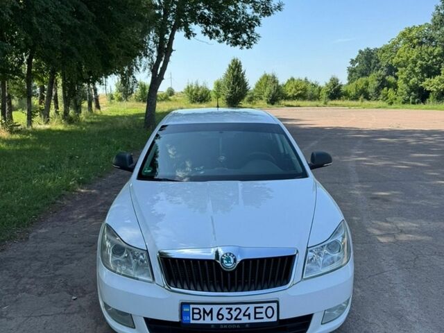 Белый Шкода Октавия, объемом двигателя 1.6 л и пробегом 229 тыс. км за 7800 $, фото 1 на Automoto.ua
