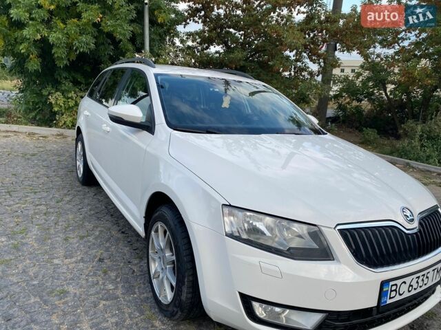 Білий Шкода Октавія, об'ємом двигуна 1.6 л та пробігом 254 тис. км за 8600 $, фото 1 на Automoto.ua