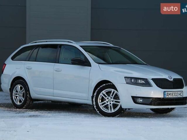Белый Шкода Октавия, объемом двигателя 2 л и пробегом 259 тыс. км за 9900 $, фото 1 на Automoto.ua