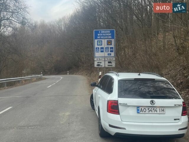 Белый Шкода Октавия, объемом двигателя 1.6 л и пробегом 190 тыс. км за 10900 $, фото 1 на Automoto.ua