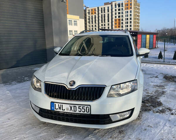 Белый Шкода Октавия, объемом двигателя 1.6 л и пробегом 238 тыс. км за 10600 $, фото 1 на Automoto.ua