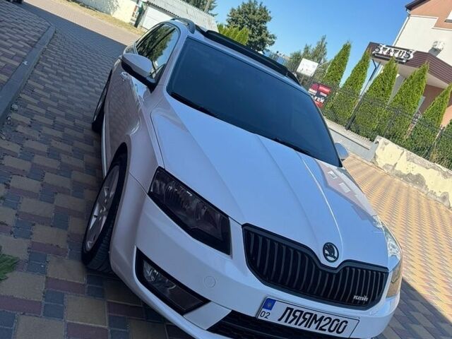 Белый Шкода Октавия, объемом двигателя 1.6 л и пробегом 250 тыс. км за 9999 $, фото 1 на Automoto.ua