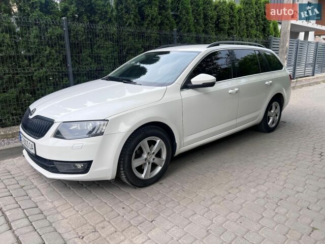 Белый Шкода Октавия, объемом двигателя 1.6 л и пробегом 237 тыс. км за 11900 $, фото 1 на Automoto.ua