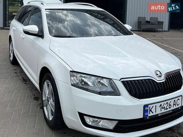 Белый Шкода Октавия, объемом двигателя 1.6 л и пробегом 260 тыс. км за 10400 $, фото 1 на Automoto.ua