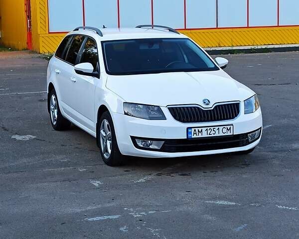 Белый Шкода Октавия, объемом двигателя 1.2 л и пробегом 340 тыс. км за 7500 $, фото 1 на Automoto.ua