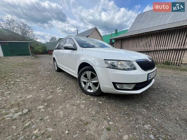 Белый Шкода Октавия, объемом двигателя 1.6 л и пробегом 335 тыс. км за 8999 $, фото 1 на Automoto.ua