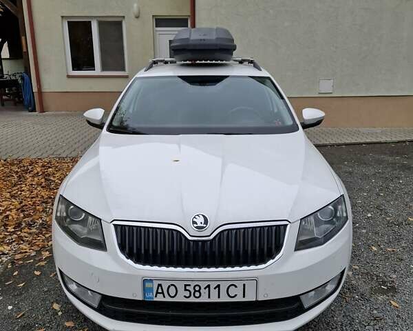 Білий Шкода Октавія, об'ємом двигуна 1.6 л та пробігом 256 тис. км за 11000 $, фото 1 на Automoto.ua