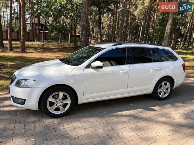 Білий Шкода Октавія, об'ємом двигуна 1.6 л та пробігом 237 тис. км за 11400 $, фото 1 на Automoto.ua