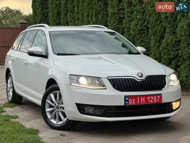 Белый Шкода Октавия, объемом двигателя 2 л и пробегом 208 тыс. км за 14999 $, фото 1 на Automoto.ua