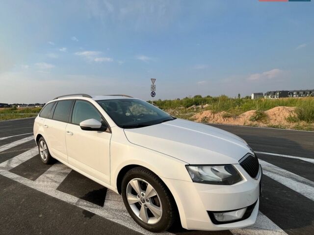 Белый Шкода Октавия, объемом двигателя 1.6 л и пробегом 285 тыс. км за 8900 $, фото 1 на Automoto.ua