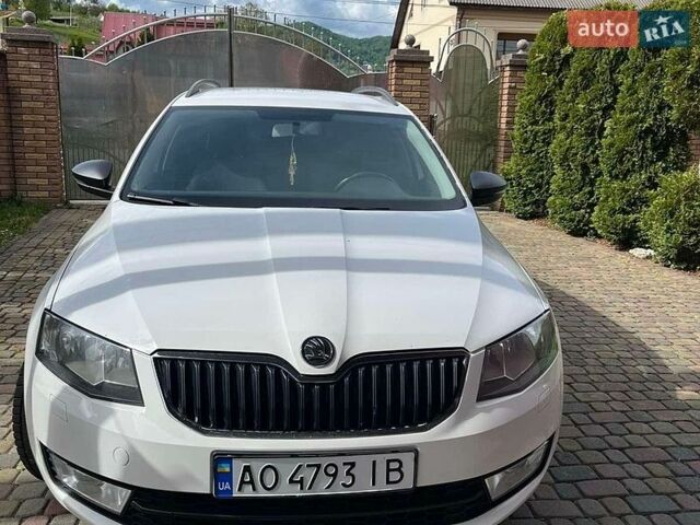 Белый Шкода Октавия, объемом двигателя 1.6 л и пробегом 380 тыс. км за 9000 $, фото 1 на Automoto.ua