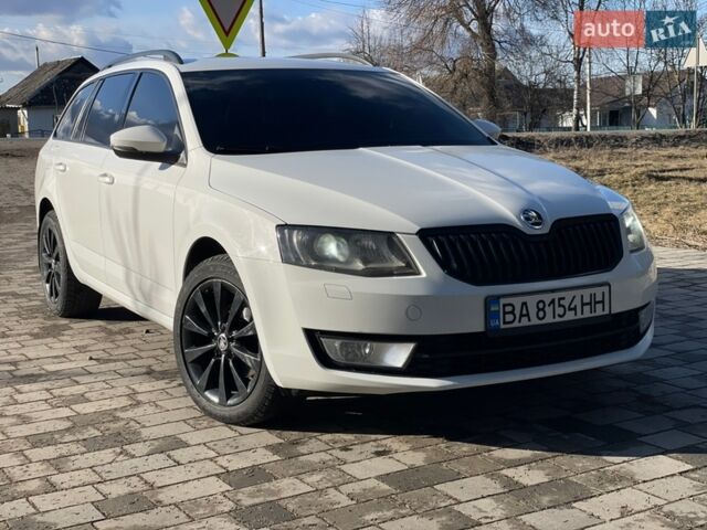 Белый Шкода Октавия, объемом двигателя 2 л и пробегом 298 тыс. км за 12500 $, фото 1 на Automoto.ua