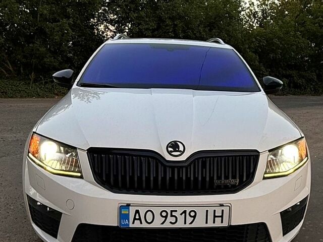 Белый Шкода Октавия, объемом двигателя 2 л и пробегом 290 тыс. км за 13500 $, фото 1 на Automoto.ua