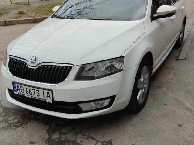 Белый Шкода Октавия, объемом двигателя 1.8 л и пробегом 317 тыс. км за 10500 $, фото 1 на Automoto.ua