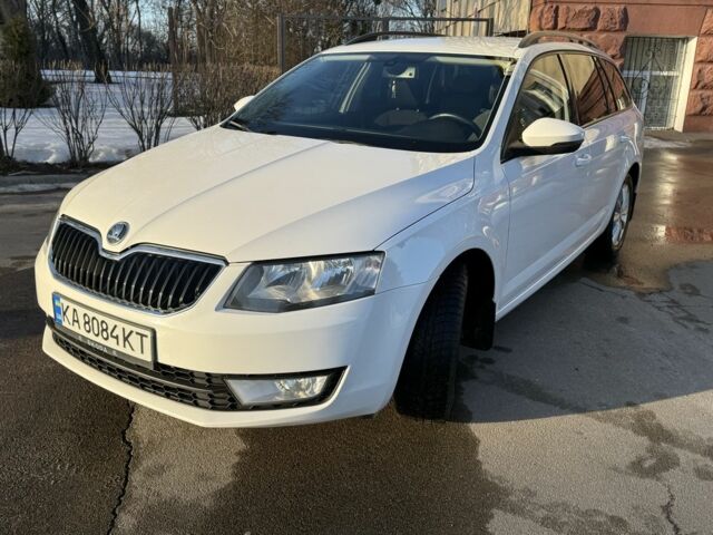 Белый Шкода Октавия, объемом двигателя 2 л и пробегом 159 тыс. км за 12499 $, фото 1 на Automoto.ua