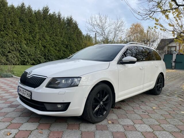 Білий Шкода Октавія, об'ємом двигуна 2 л та пробігом 353 тис. км за 11700 $, фото 1 на Automoto.ua