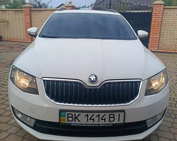 Білий Шкода Октавія, об'ємом двигуна 1.6 л та пробігом 255 тис. км за 9500 $, фото 1 на Automoto.ua
