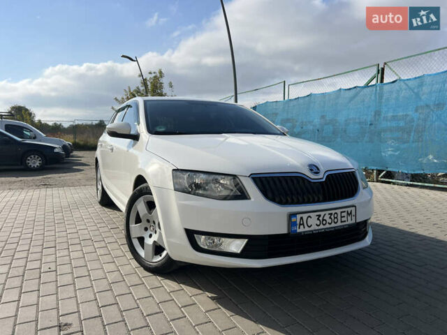 Білий Шкода Октавія, об'ємом двигуна 1.6 л та пробігом 248 тис. км за 10700 $, фото 1 на Automoto.ua