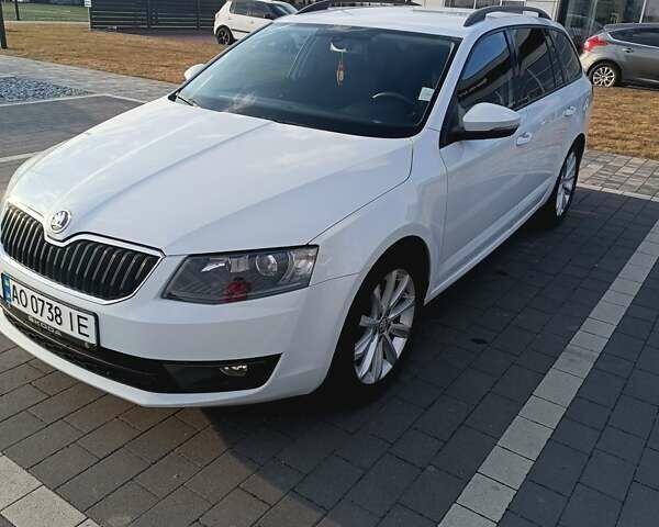 Білий Шкода Октавія, об'ємом двигуна 1.6 л та пробігом 300 тис. км за 9699 $, фото 1 на Automoto.ua