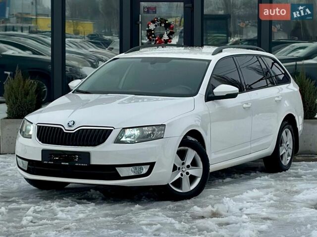 Белый Шкода Октавия, объемом двигателя 1.2 л и пробегом 260 тыс. км за 7799 $, фото 1 на Automoto.ua