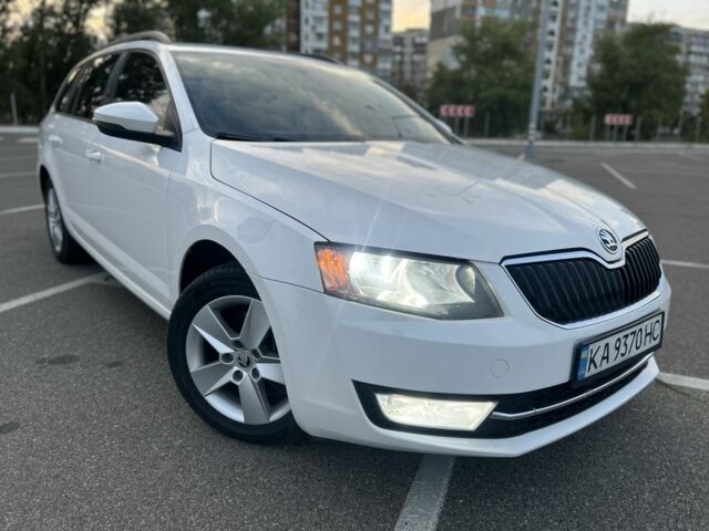 Белый Шкода Октавия, объемом двигателя 1.6 л и пробегом 388 тыс. км за 8788 $, фото 1 на Automoto.ua