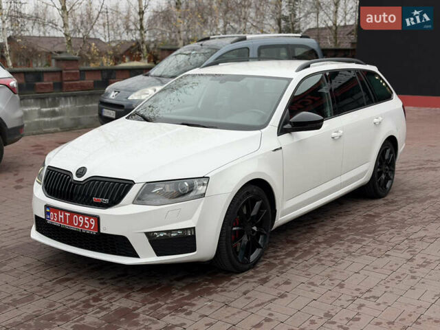 Белый Шкода Октавия, объемом двигателя 2 л и пробегом 230 тыс. км за 15200 $, фото 1 на Automoto.ua