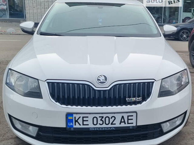 Белый Шкода Октавия, объемом двигателя 1.8 л и пробегом 250 тыс. км за 9990 $, фото 1 на Automoto.ua