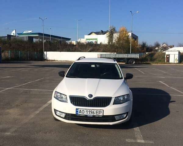 Белый Шкода Октавия, объемом двигателя 1.6 л и пробегом 238 тыс. км за 10100 $, фото 1 на Automoto.ua