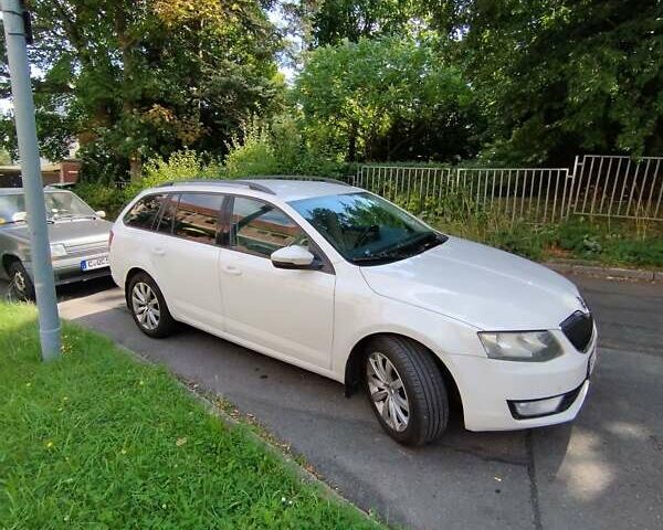 Шкода Октавія 2014 у Одесі на Automoto.ua Білий Шкода Октавія, об'ємом двигуна 2 л та пробігом 280 тис. км за 10500 $, фото 1 на Automoto.ua