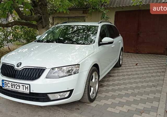 Белый Шкода Октавия, объемом двигателя 1.97 л и пробегом 235 тыс. км за 12500 $, фото 1 на Automoto.ua