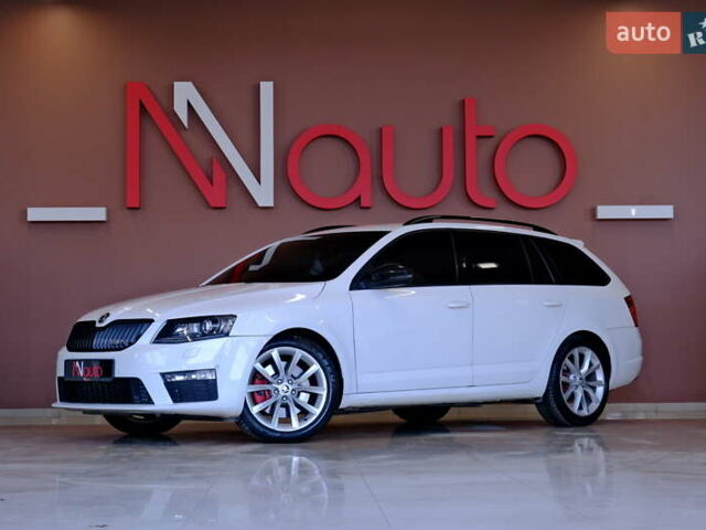 Белый Шкода Октавия, объемом двигателя 2 л и пробегом 294 тыс. км за 13900 $, фото 1 на Automoto.ua