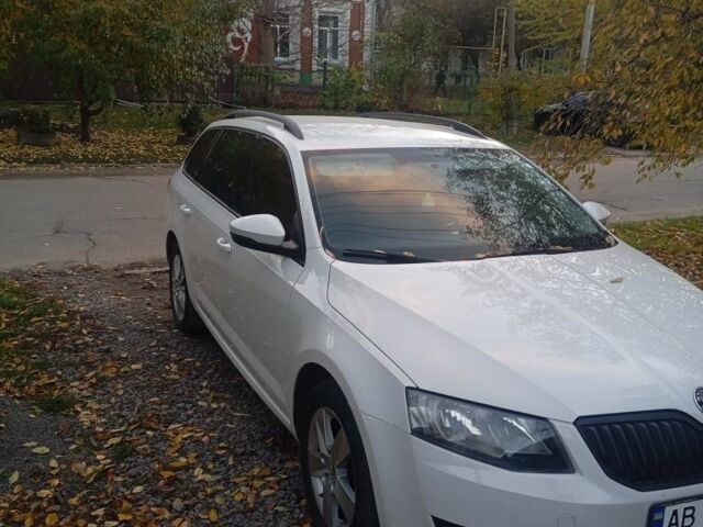 Белый Шкода Октавия, объемом двигателя 0 л и пробегом 249 тыс. км за 250 $, фото 1 на Automoto.ua