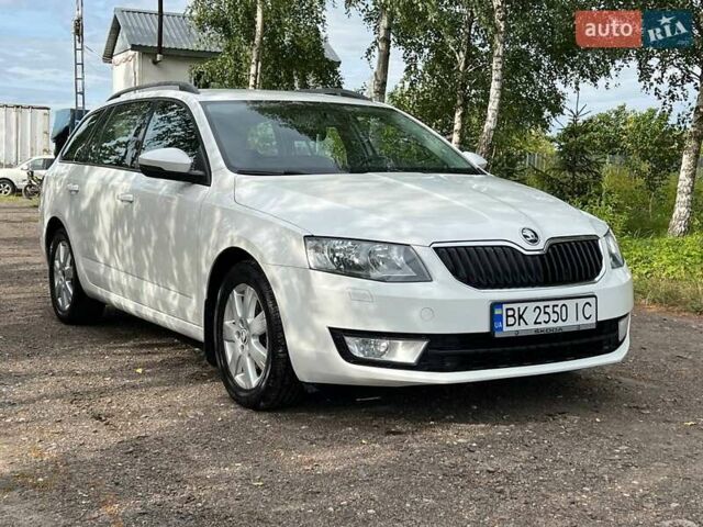 Білий Шкода Октавія, об'ємом двигуна 1.6 л та пробігом 231 тис. км за 10500 $, фото 1 на Automoto.ua