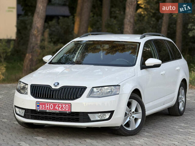 Белый Шкода Октавия, объемом двигателя 1.6 л и пробегом 248 тыс. км за 9700 $, фото 1 на Automoto.ua