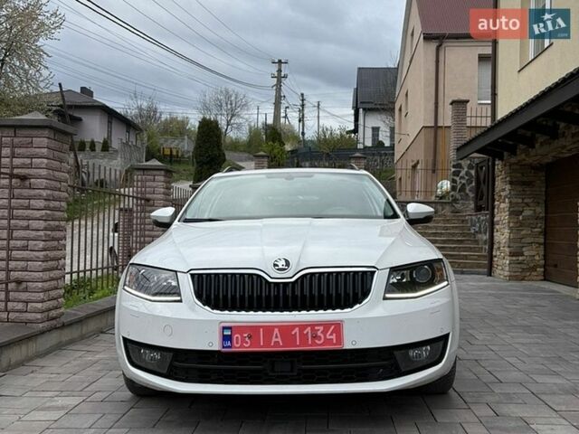 Белый Шкода Октавия, объемом двигателя 2 л и пробегом 240 тыс. км за 12900 $, фото 1 на Automoto.ua