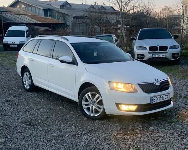 Білий Шкода Октавія, об'ємом двигуна 2 л та пробігом 189 тис. км за 11950 $, фото 1 на Automoto.ua