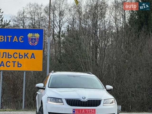 Белый Шкода Октавия, объемом двигателя 2 л и пробегом 239 тыс. км за 13500 $, фото 1 на Automoto.ua