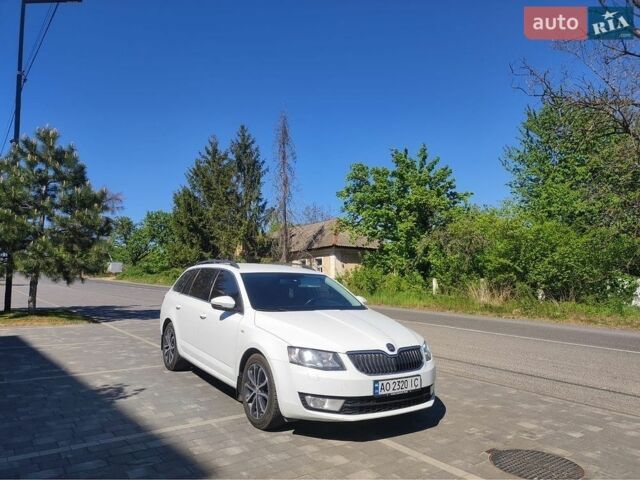 Білий Шкода Октавія, об'ємом двигуна 2 л та пробігом 271 тис. км за 11499 $, фото 1 на Automoto.ua
