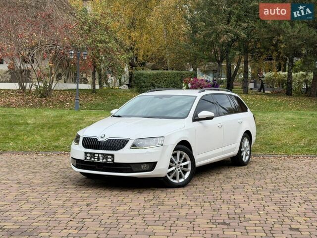 Белый Шкода Октавия, объемом двигателя 1.97 л и пробегом 206 тыс. км за 13750 $, фото 1 на Automoto.ua