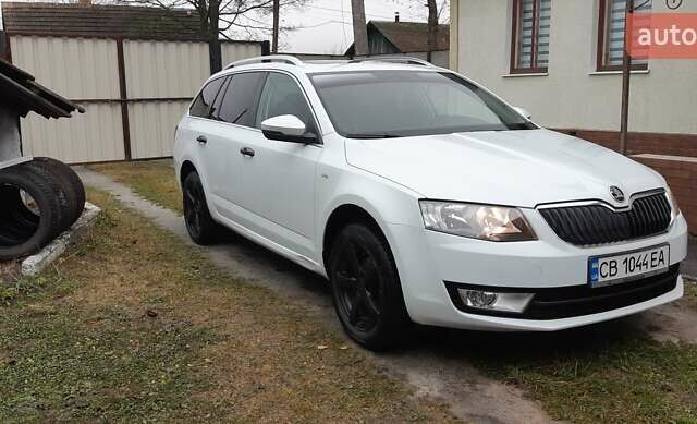Белый Шкода Октавия, объемом двигателя 1.6 л и пробегом 318 тыс. км за 9200 $, фото 1 на Automoto.ua