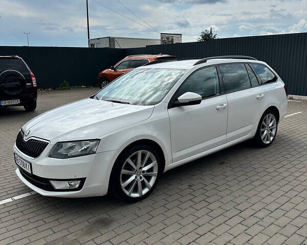 Белый Шкода Октавия, объемом двигателя 1.6 л и пробегом 278 тыс. км за 10900 $, фото 1 на Automoto.ua