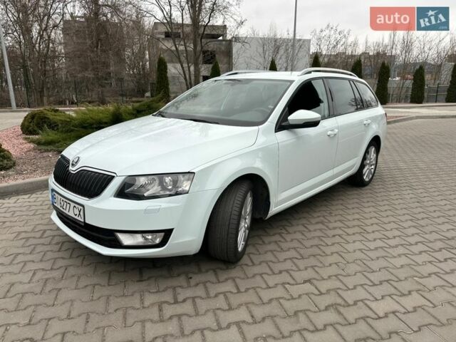 Белый Шкода Октавия, объемом двигателя 1.6 л и пробегом 264 тыс. км за 10900 $, фото 1 на Automoto.ua