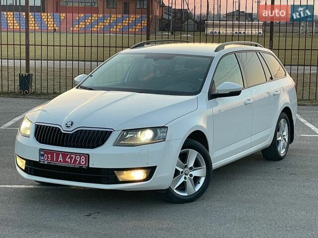Белый Шкода Октавия, объемом двигателя 2 л и пробегом 239 тыс. км за 11999 $, фото 1 на Automoto.ua