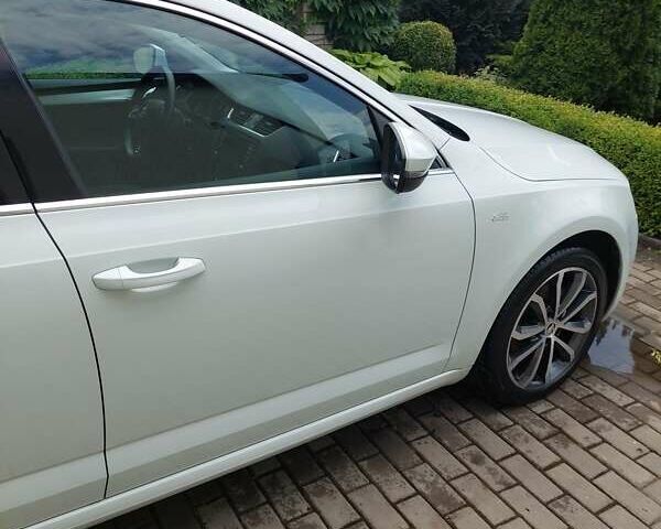 Белый Шкода Октавия, объемом двигателя 1.97 л и пробегом 250 тыс. км за 15200 $, фото 1 на Automoto.ua