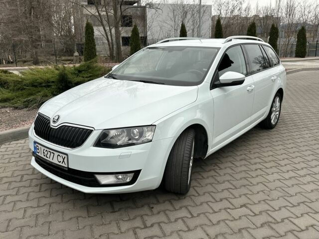 Белый Шкода Октавия, объемом двигателя 1.6 л и пробегом 264 тыс. км за 10900 $, фото 1 на Automoto.ua