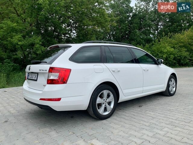 Белый Шкода Октавия, объемом двигателя 2 л и пробегом 229 тыс. км за 12700 $, фото 1 на Automoto.ua
