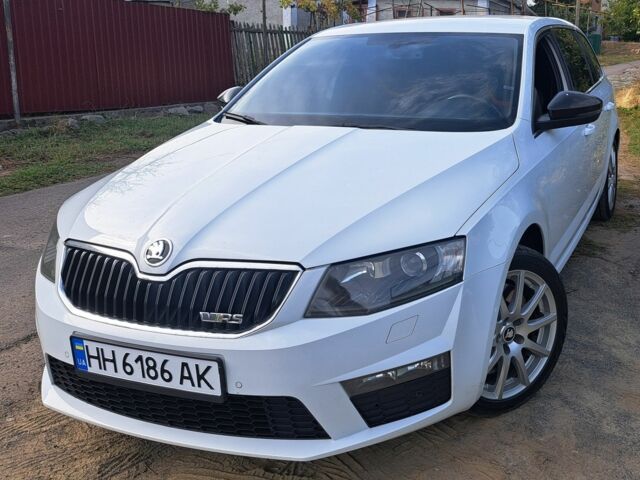 Белый Шкода Октавия, объемом двигателя 2 л и пробегом 270 тыс. км за 13499 $, фото 1 на Automoto.ua