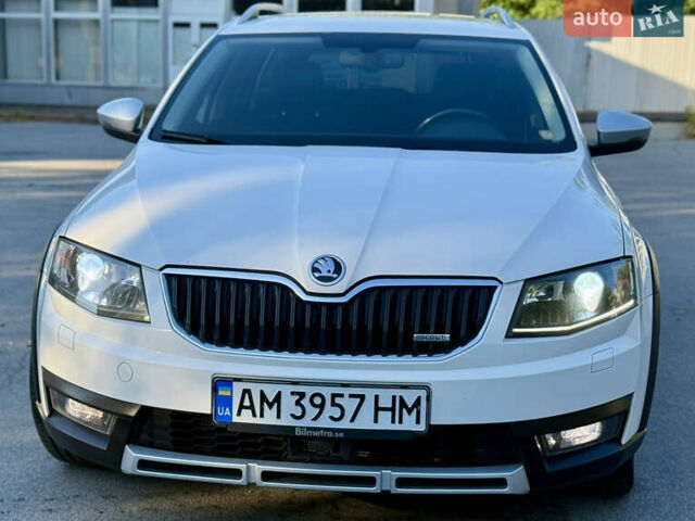 Білий Шкода Октавія, об'ємом двигуна 1.97 л та пробігом 250 тис. км за 14300 $, фото 1 на Automoto.ua