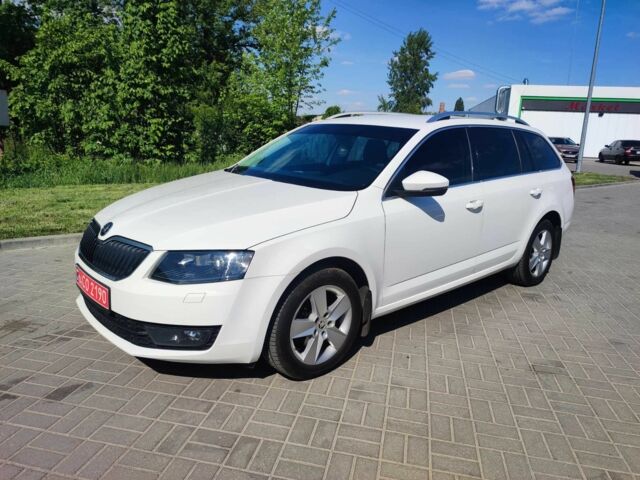 Белый Шкода Октавия, объемом двигателя 2 л и пробегом 273 тыс. км за 11999 $, фото 1 на Automoto.ua