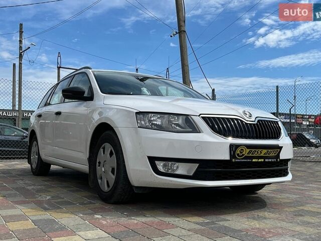 Белый Шкода Октавия, объемом двигателя 1.6 л и пробегом 249 тыс. км за 8999 $, фото 1 на Automoto.ua